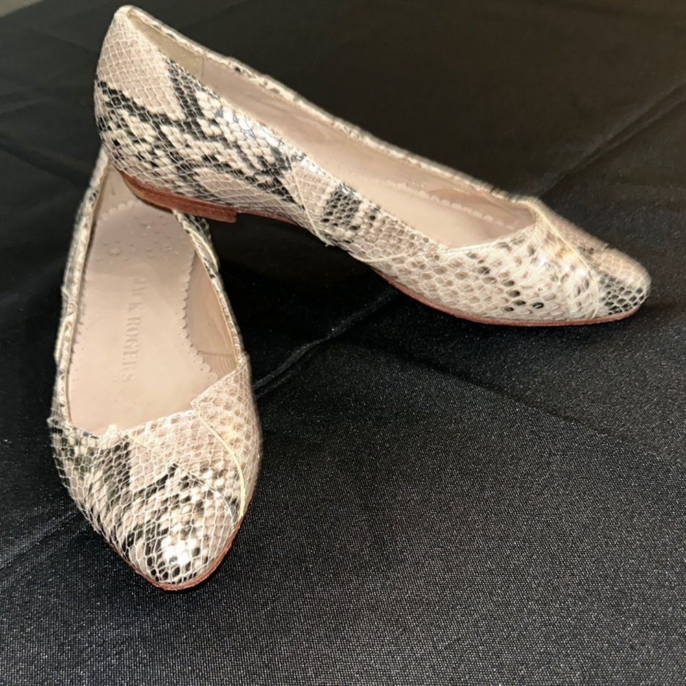 Jack Rogers Snakeskin Patterned Flats Size 5